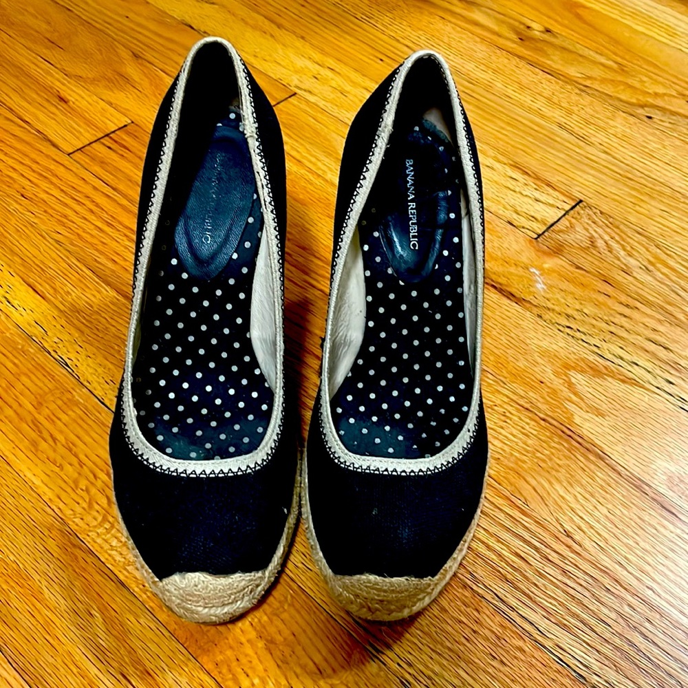 Banana republic wedges